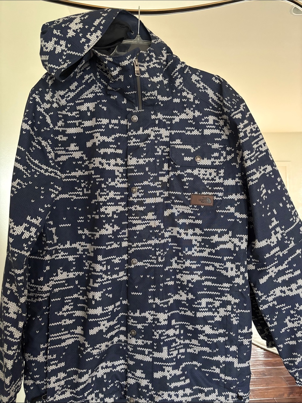 The North Face Navy and White Patterned Kids Hooded Puffer Jacket
